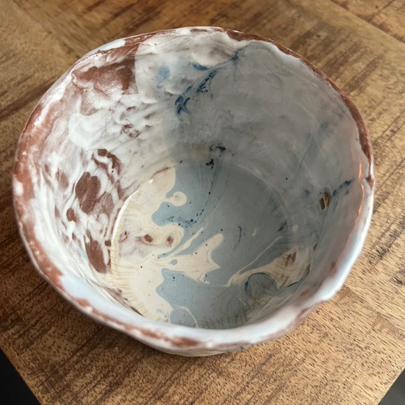 set of 2 handmade & hand painted abstract creamy white & blue vessels / cups - Picture 7 of 8